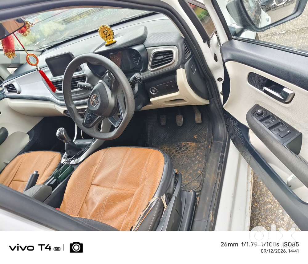 Tata Altroz Xz Top Model Petrol 2022 1st Owner 51000km