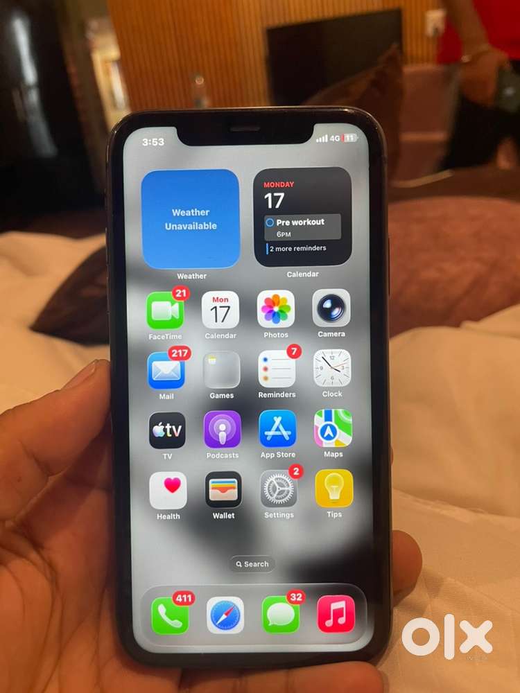 I phone 11 urgent sell (negotiable)