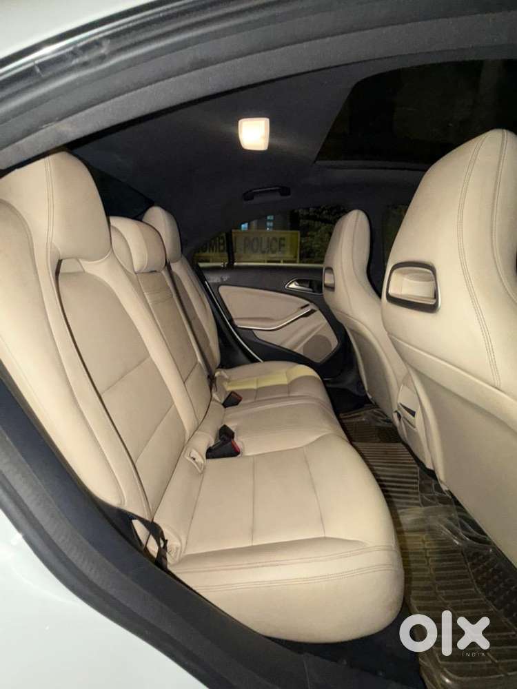 Mercdes Benz  Cla 200 Petrol Mh 12