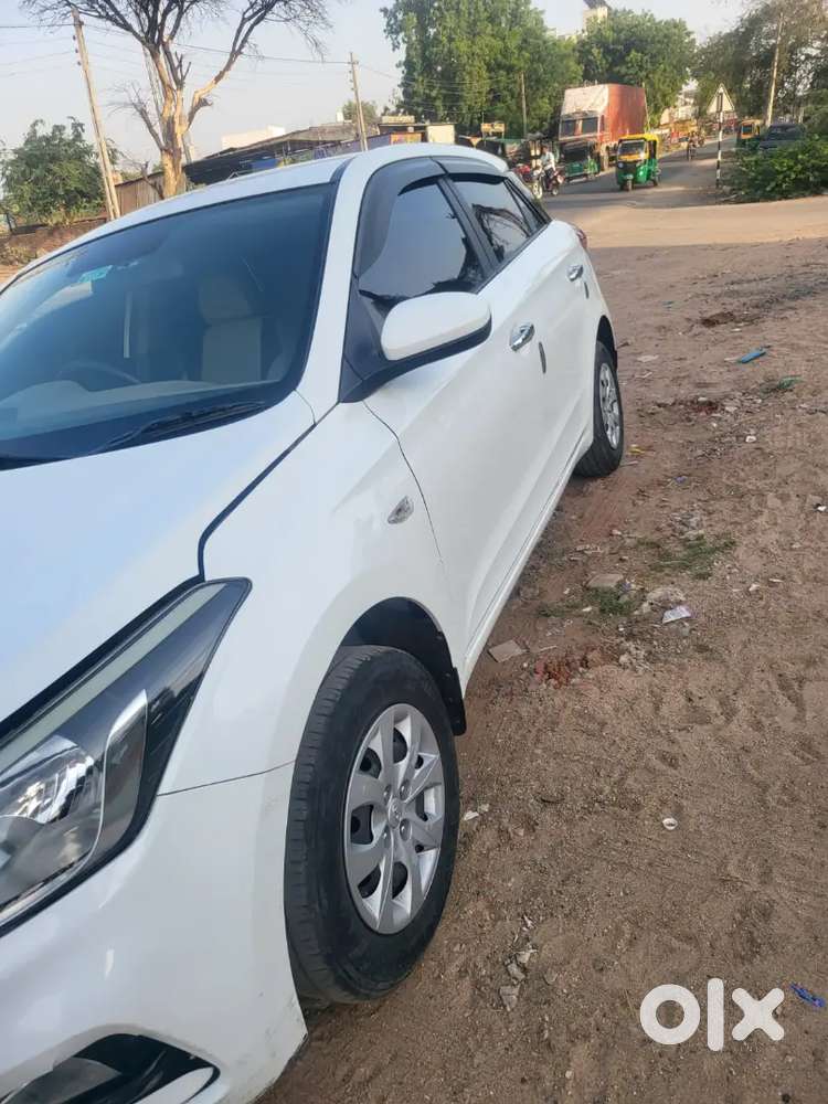 Hyundai I20 2020 Petrol 33000 Km Driven
