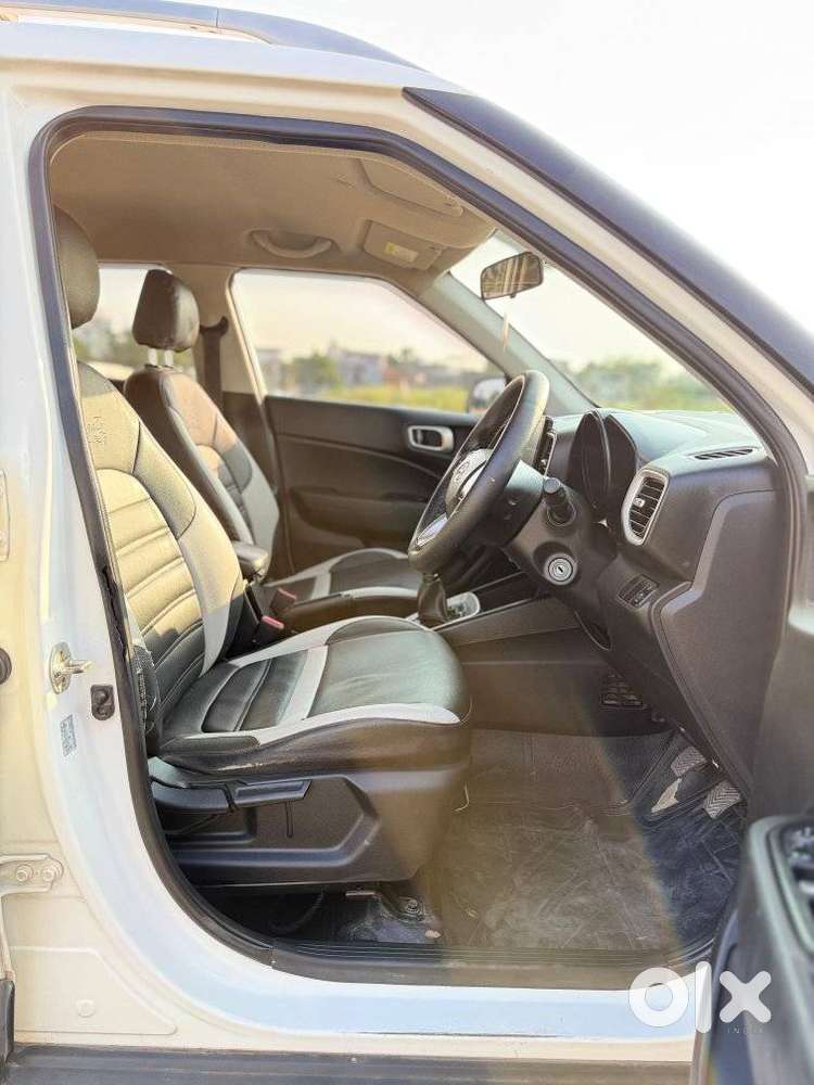 Hyundai Venue 1.2 S Plus, 2020, Petrol