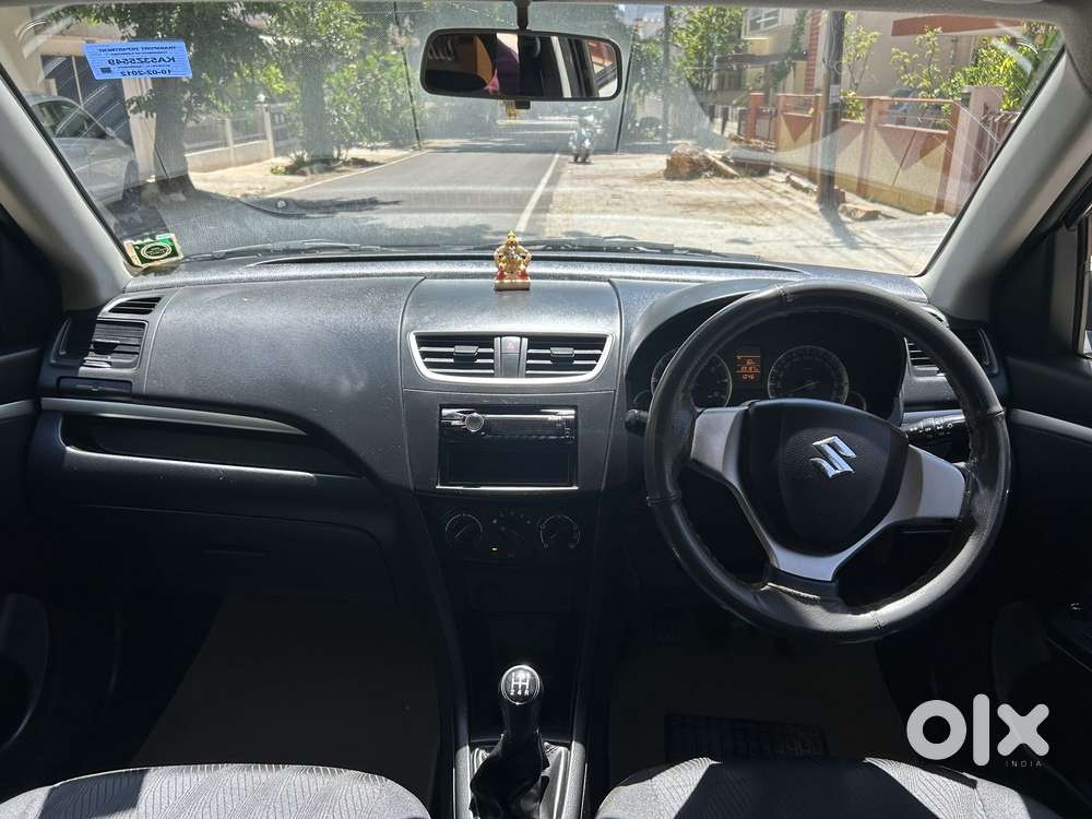 Maruti Suzuki Swift Vxi + Manual, 2012, Petrol