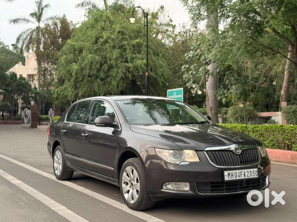 Skoda Superb 2012 Petrol 65000 Km Driven