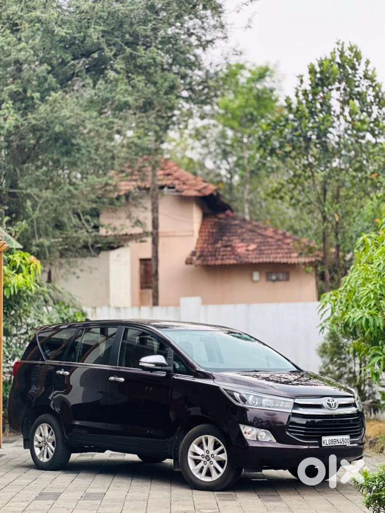 Toyota Innova Crysta 2017 Diesel Well Maintained