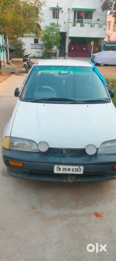 Maruti Suzuki Esteem 1996