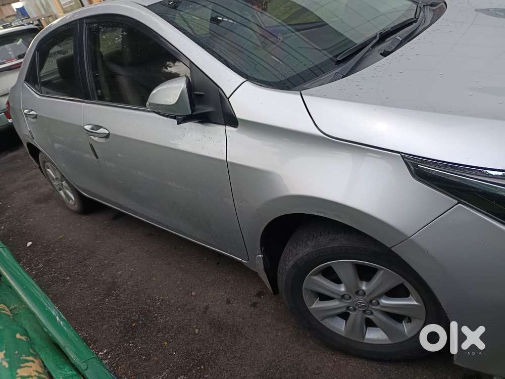 Toyota Corolla Altis 1.8 Sport, 2016, Petrol