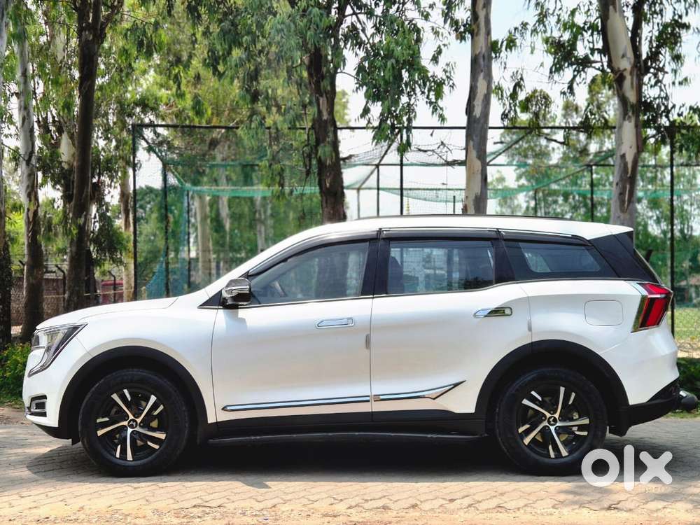 Mahindra Xuv700 2.2 Mx Diesel Mt 5 Str, 2023, Diesel