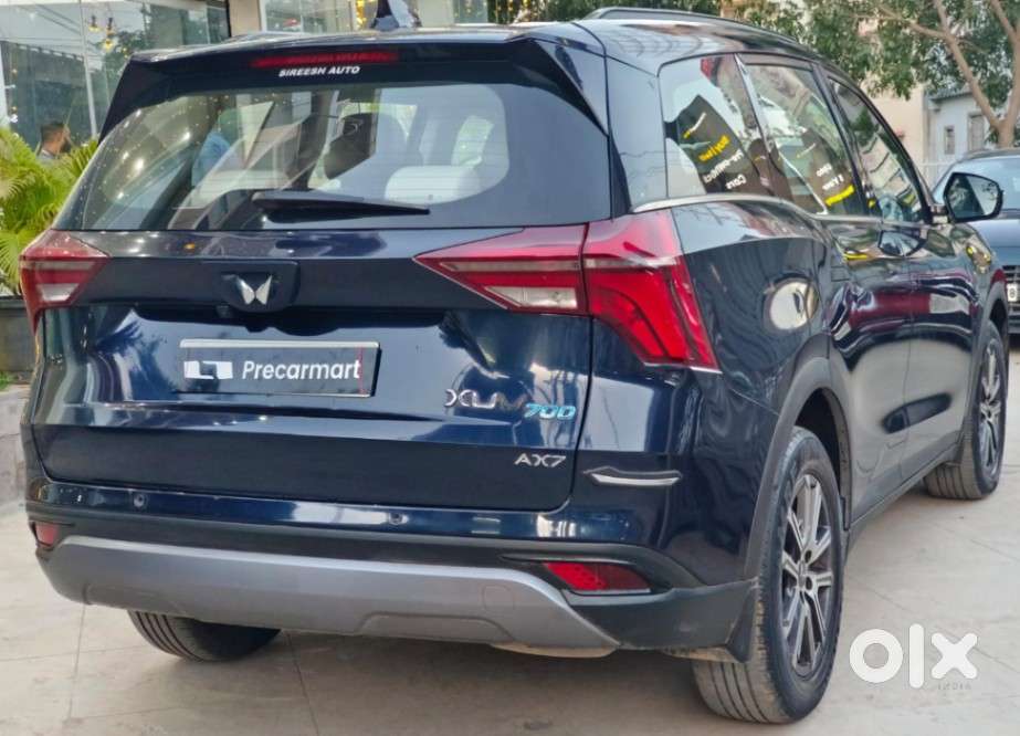 Mahindra Xuv700 2.0 Ax 7 Petrol Mt Str, 2021, Petrol