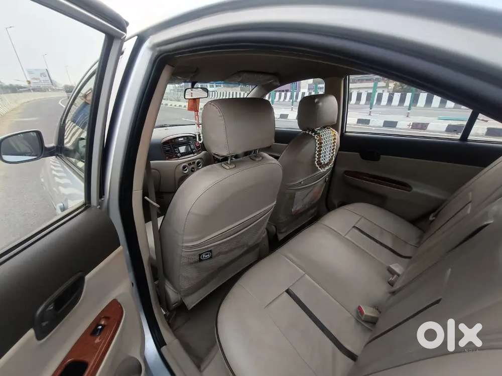 Hyundai Verna 2011