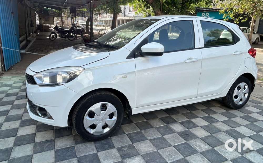 Tata Tiago Petrol Automatic 2017
