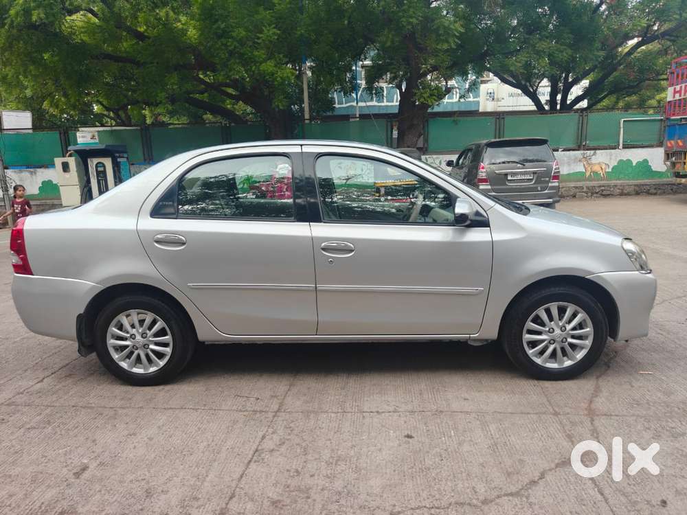 Toyota Etios V Sp, 2015, Petrol