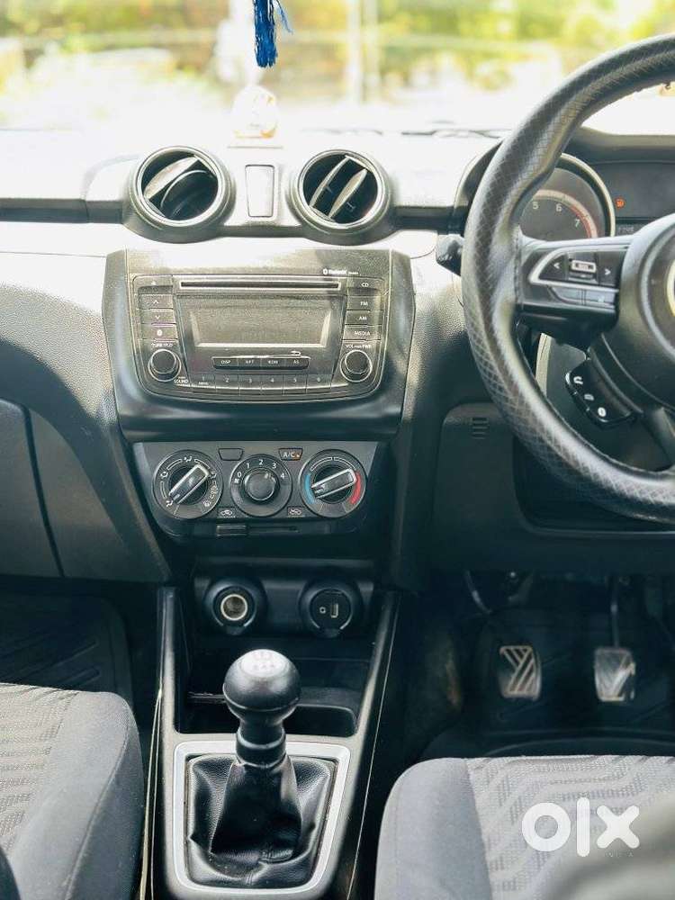 Maruti Suzuki Swift Vxi + Manual, 2018, Petrol