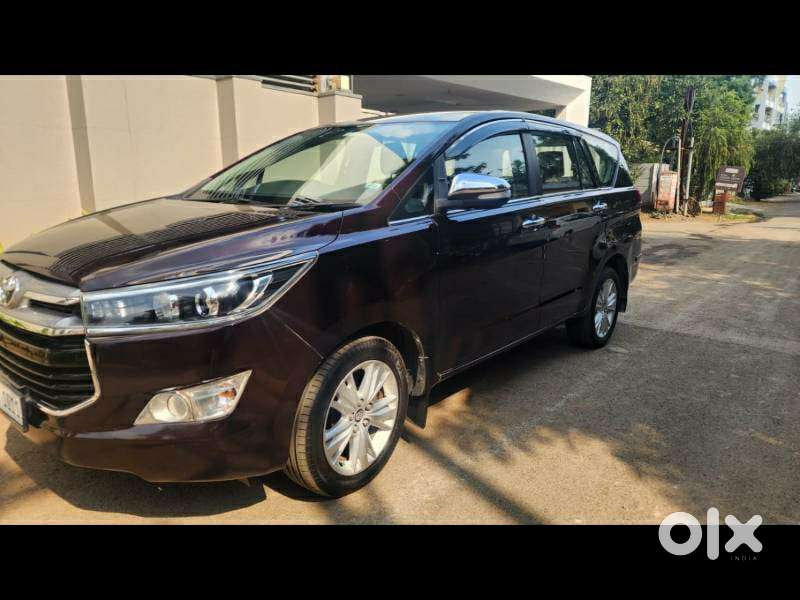 Toyota Innova Crysta 2.8z Automatic, 2016, Diesel