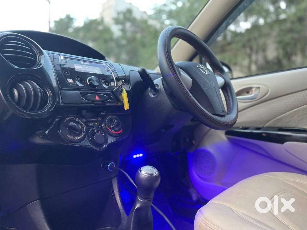 Toyota Etios Liva 1.2 V Dual Tone, 2019