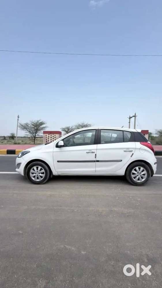 Hyundai I20 2014 Diesel Well Maintained Child Ac  With Top Model Push