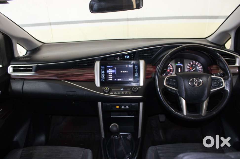 Toyota Innova Crysta Touring Sport 2.4 Mt, 2017, Diesel