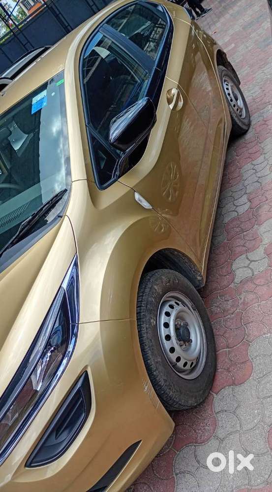 Tata Altroz 1.2 Xe, 2020, Petrol