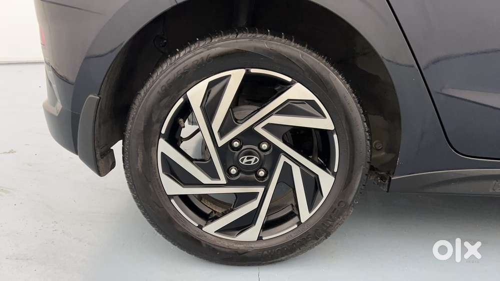Hyundai I20 Asta (o) 1.2 Mt, 2023, Petrol