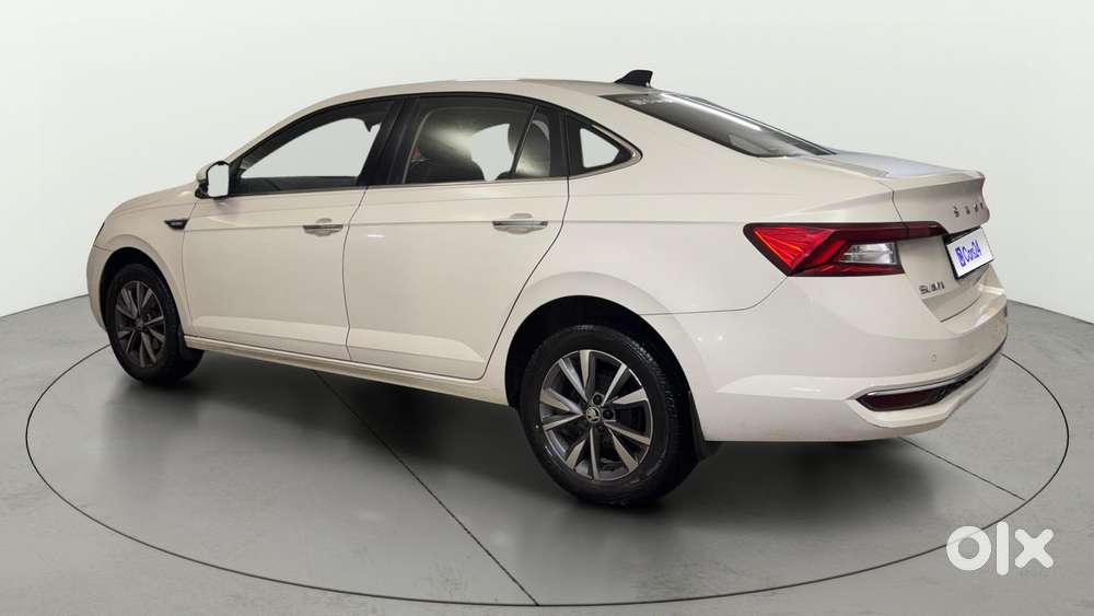 Skoda Slavia Style 1.0l Tsi Mt, 2022, Petrol