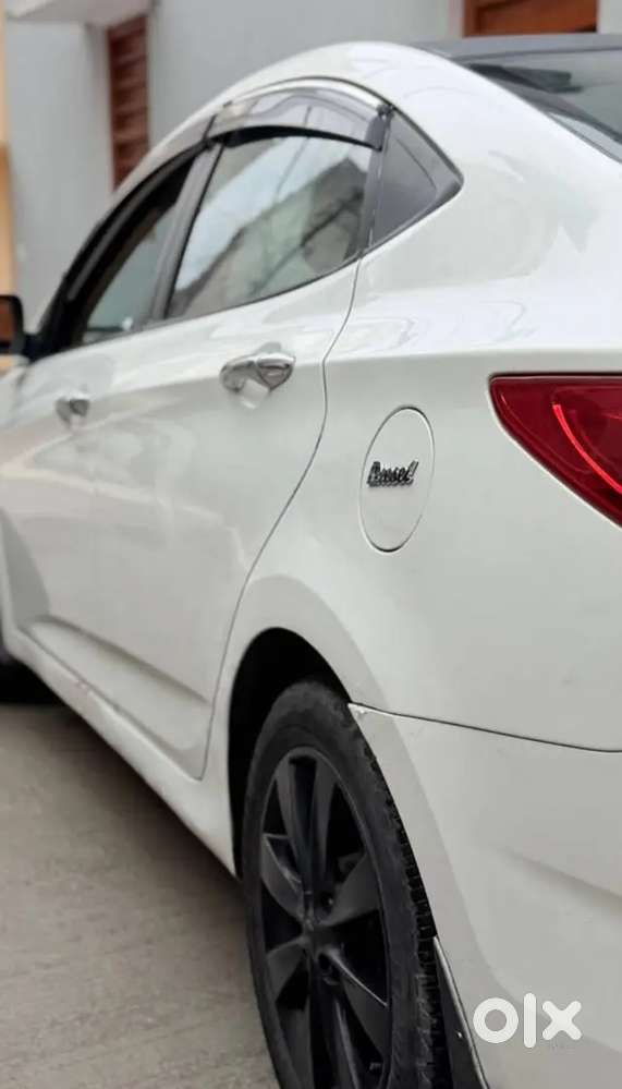 Hyundai Verna 2011 1.6 S