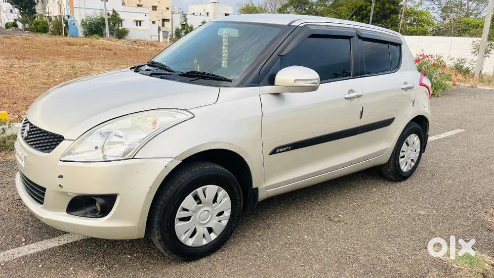 Maruti Suzuki Swift 2013 Petrol 70000 Km Driven