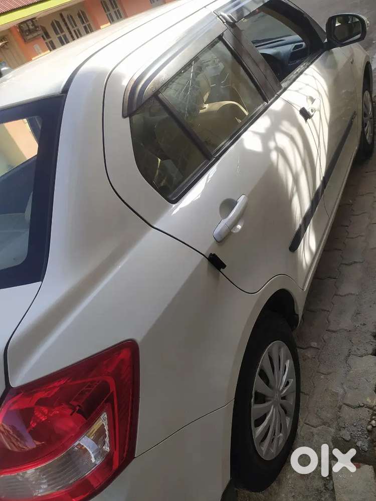 Maruti Suzuki Dzire 2015 Petrol 85000 Km Driven