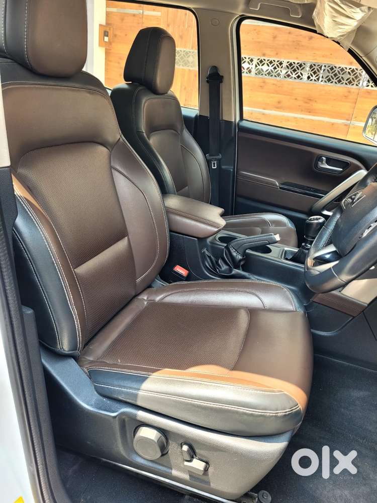 Mahindra Scorpio N Z8 L Petrol Mt 7 Str, 2022, Petrol