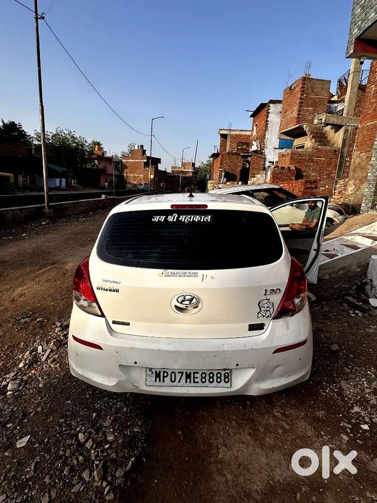 Hyundai I20 2013 Diesel 100000 Km Driven