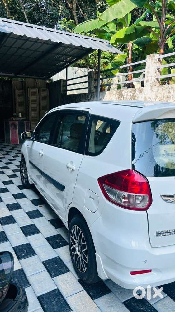 Maruti Suzuki Ertiga 2017 Petrol Well Maintained