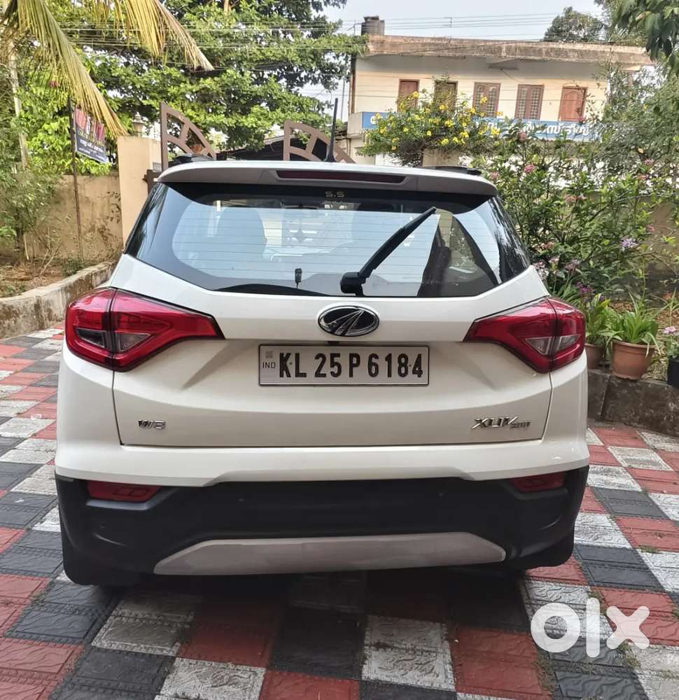 Mahindra Xuv300 2021 Petrol Well Maintained