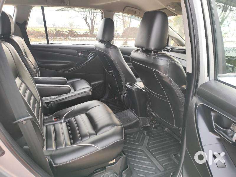 Toyota Innova Crysta 2.4 G Mt 7 Str, 2022, Diesel