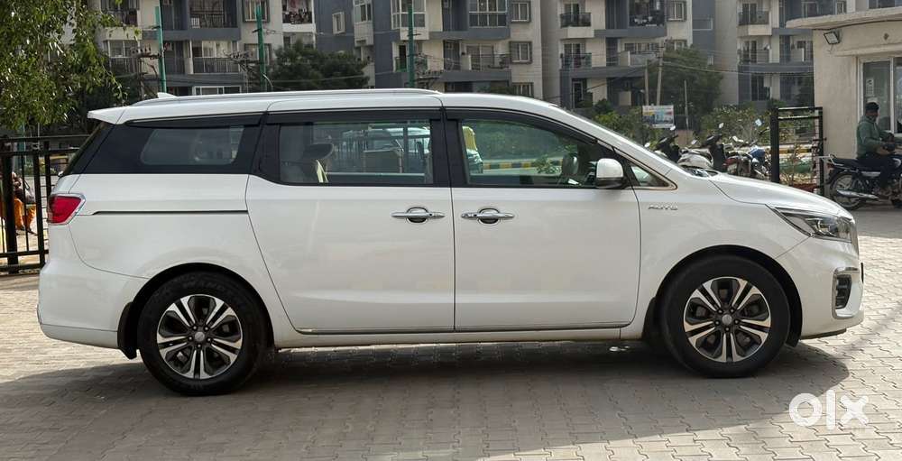 Kia Carnival Prestige, 2021, Diesel