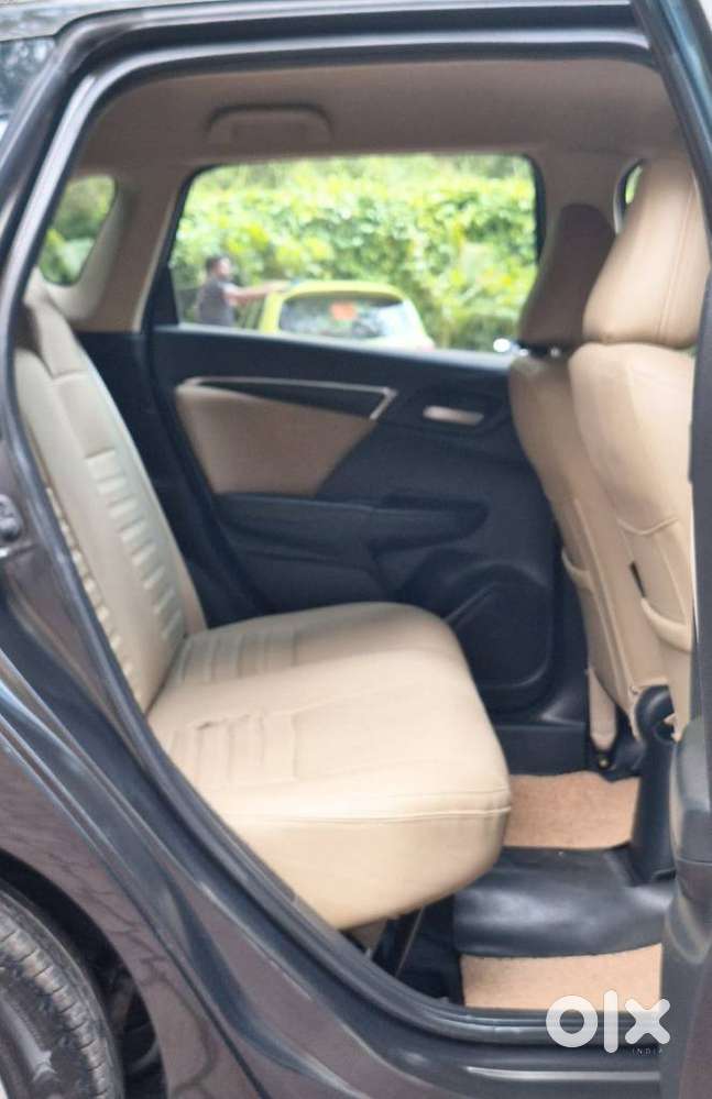 Honda Jazz V Automatic, 2016, Petrol