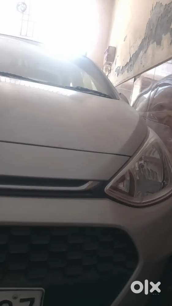 Hyundai Grand I10 2017 Petrol Well Maintained