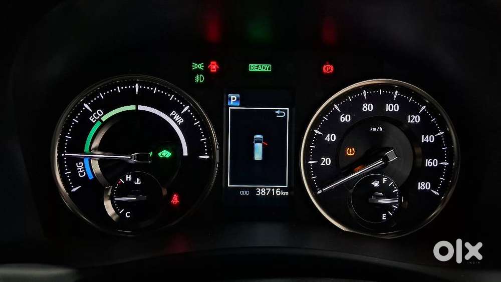 Toyota Vellfire 2.5 Executive Lounge, 2023, Petrol