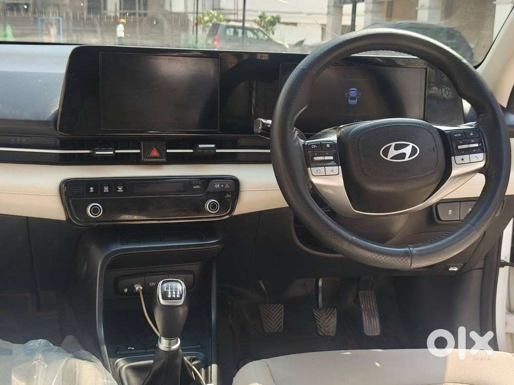 Hyundai Verna 1.5 Sx (o) Petrol Mt, 2023, Petrol