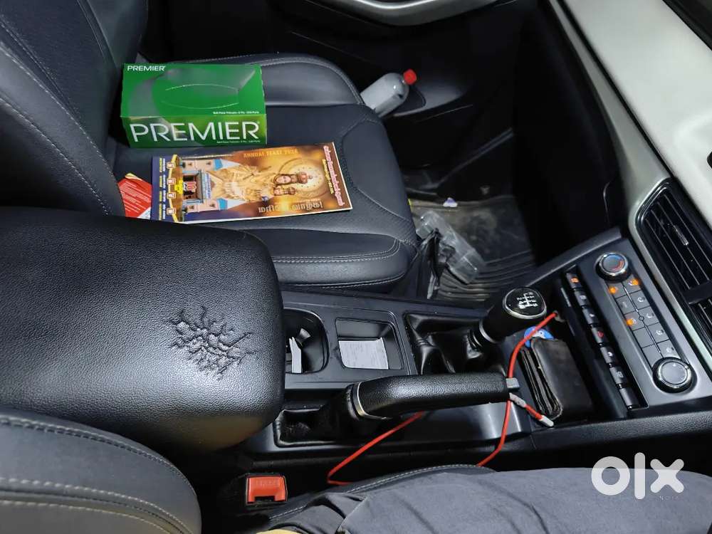 Mahindra Xuv700 Petrol 2025