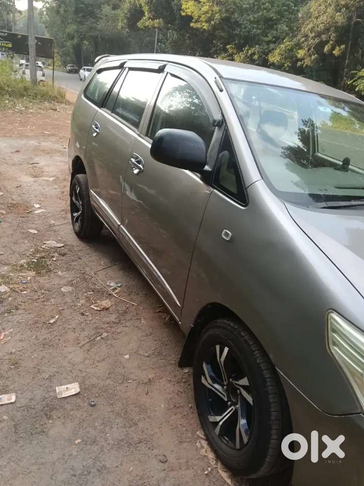 Toyota Innova 2009 Diesel Well Maintained