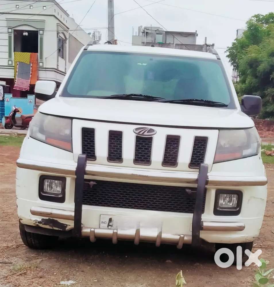 Mahindra Tuv 300 2018