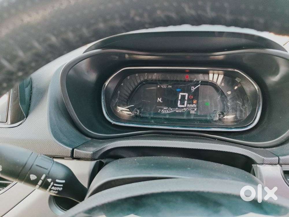 Tata Nexon 1.5 Revotorq Xma Amt (s), 2023, Petrol