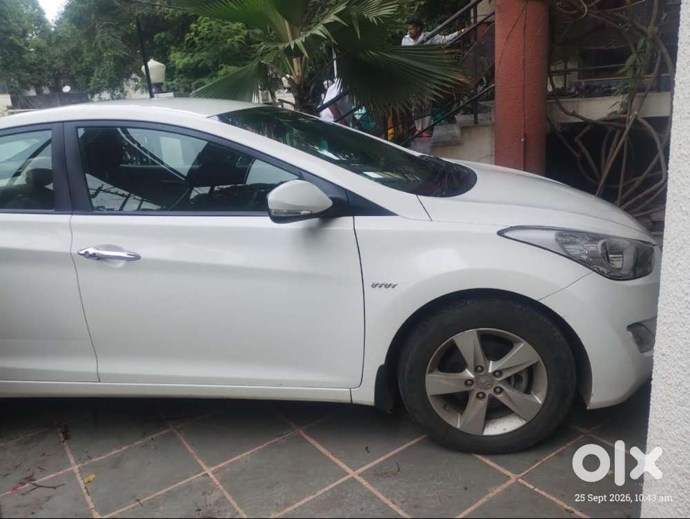 Hyundai Elantra 2012 Car