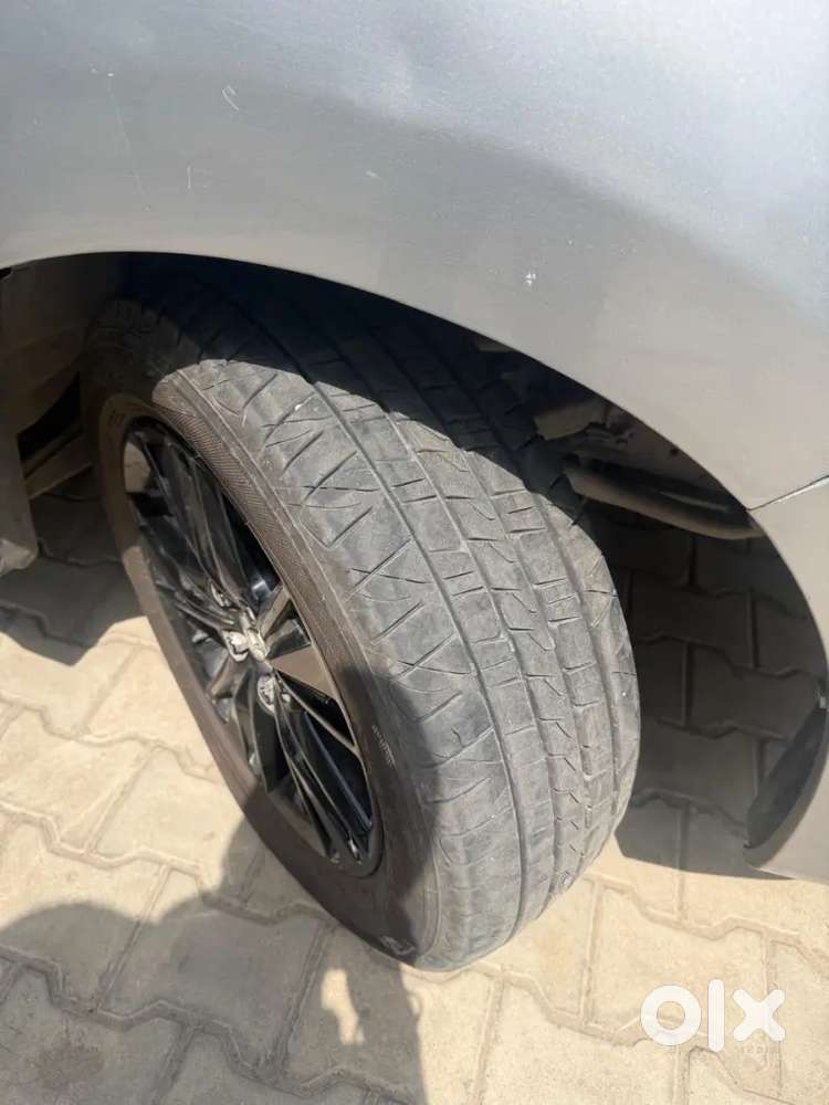 Toyota Innova Crysta 2016 Diesel 137000 Km Driven