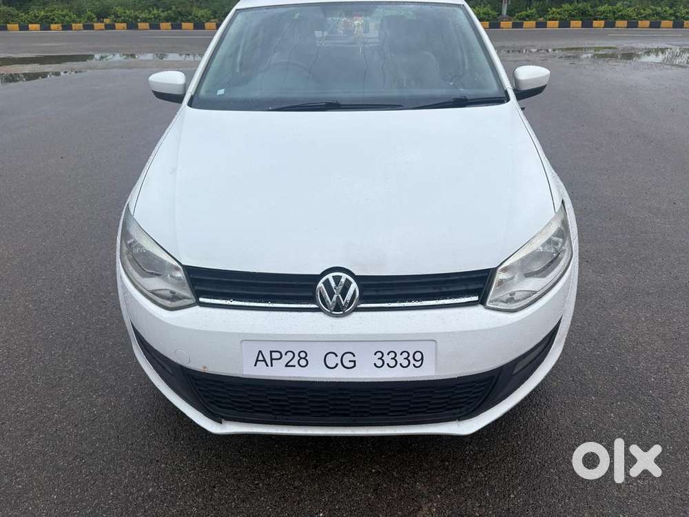 Volkswagen Polo Petrol Highline 1.6l, 2011, Petrol