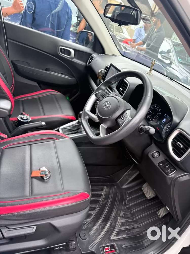 Hyundai Venue 1.0 SX (O) Turbo DCT Dual Tone, 2022, Petrol