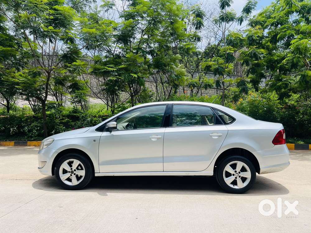 Skoda Rapid 1.5 Tdi At Elegance Plus, 2015, Diesel