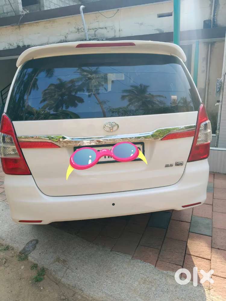 Toyota Innova 2014