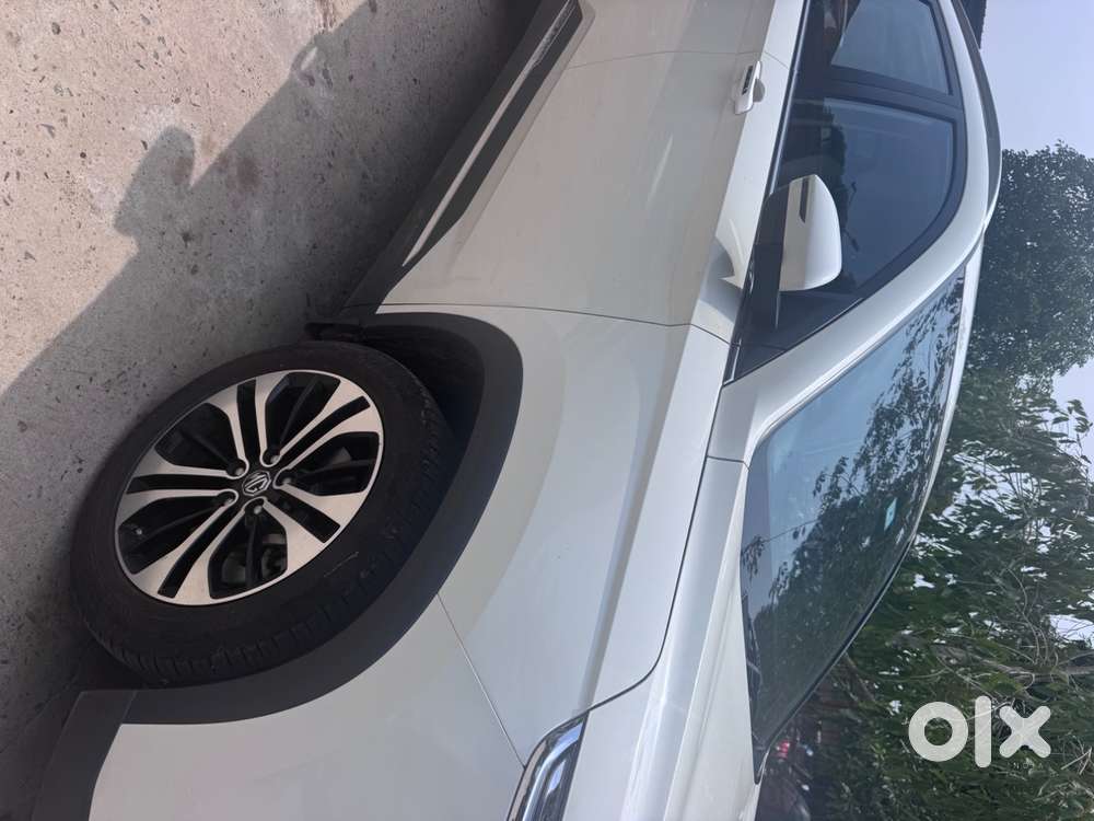 Mg Hector Sharp 1.5 Auto Transmission Petrol