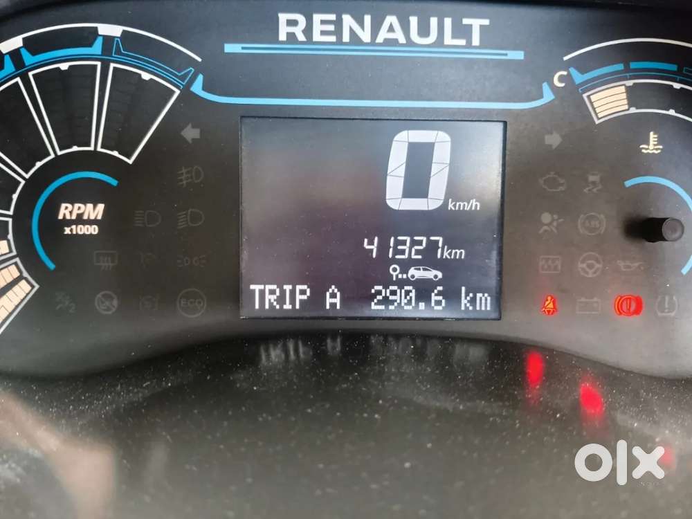 Renault Triber Rxt, 2022, Petrol
