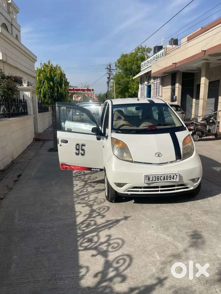 Well Maintained Family Car Koi Bhi Mistake Nhi Hai  30 Ka Everage Hai