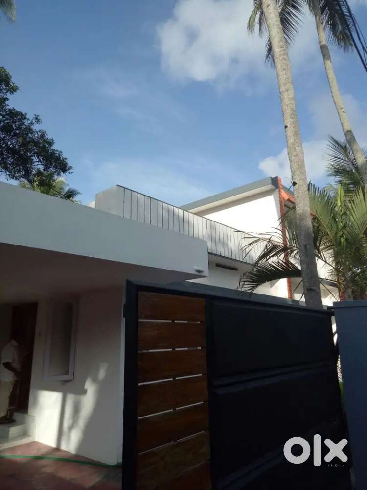 Our House is for lease in Kadappakada and Lease amount is 15,00,000 ...